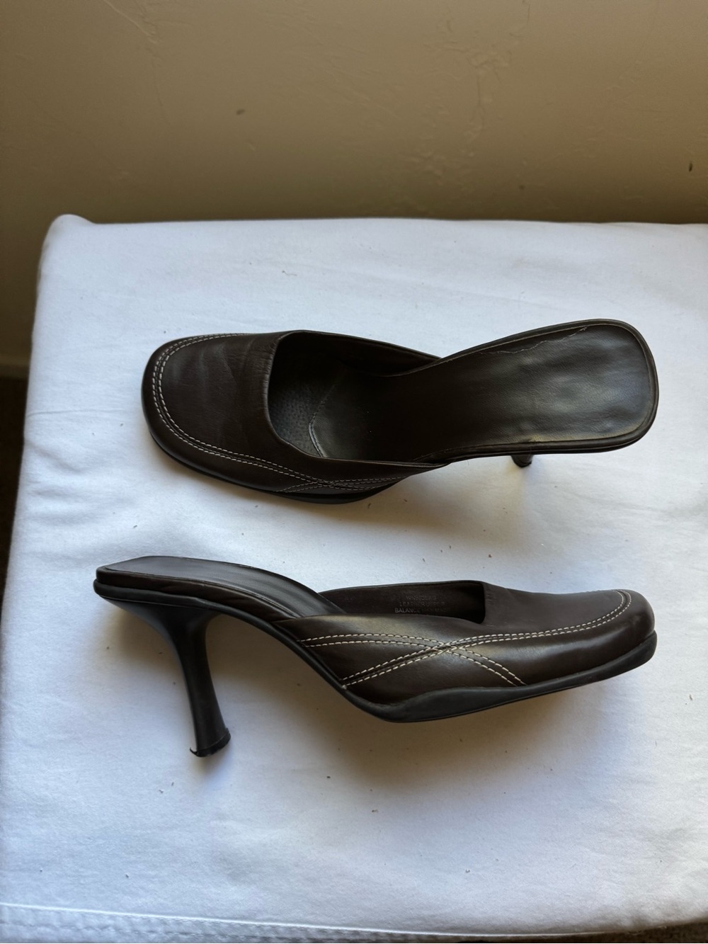 🤎 Vintage Y2K Brown Mule Heels 🤎 Size 6.5 - Picture 5 of 7